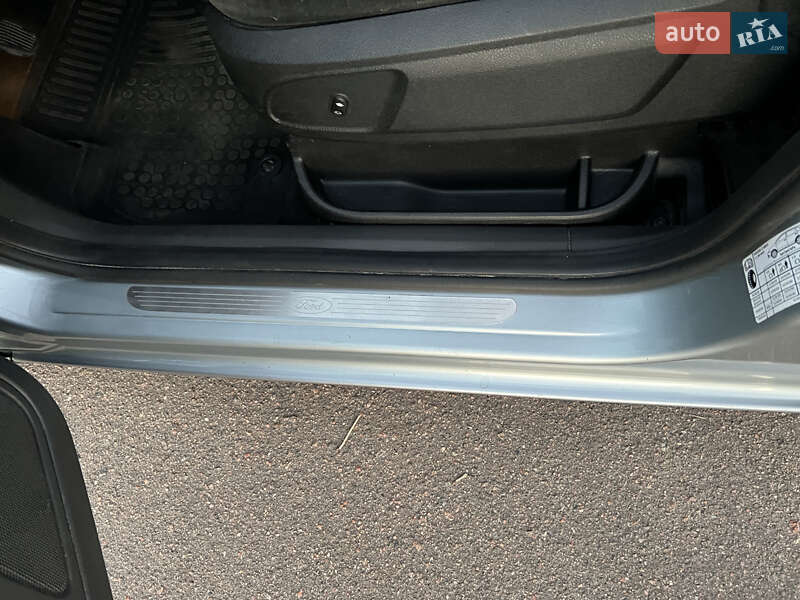 Мінівен Ford Focus C-Max 2004 в Черкасах