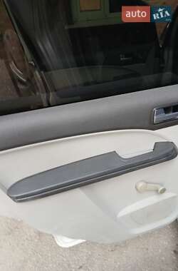 Мінівен Ford Focus C-Max 2004 в 