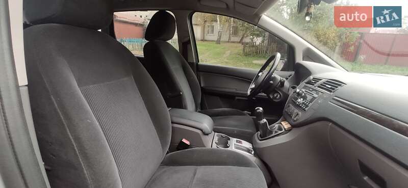 Минивэн Ford Focus C-Max 2005 в Брусилове фото 6 Минивэн Ford Focus C-Max 2005 в Брусилове