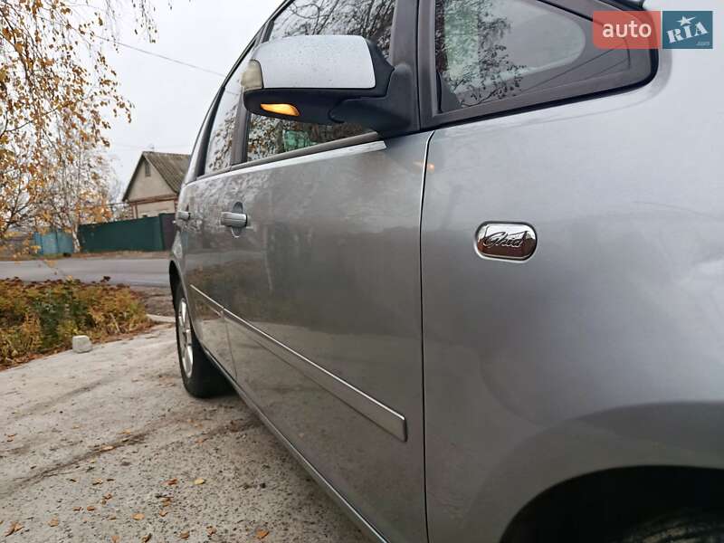 Минивэн Ford Focus C-Max 2004 в Новомосковске фото 12 Минивэн Ford Focus C-Max 2004 в Новомосковске