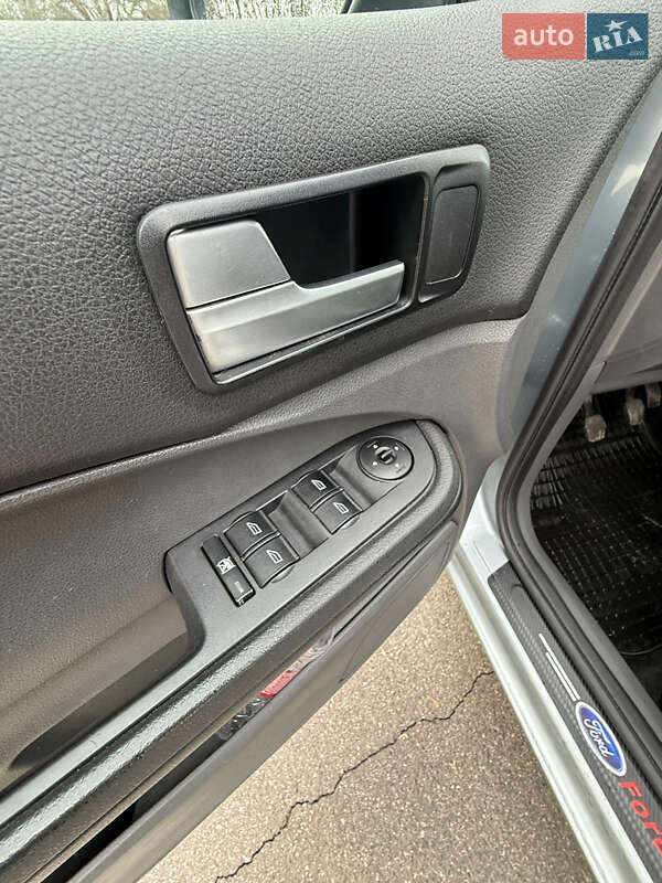 Минивэн Ford Focus C-Max 2005 в Новой Водолаге фото 40 Минивэн Ford Focus C-Max 2005 в Новой Водолаге