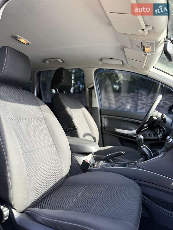 Минивэн Ford Focus C-Max 2008 в Киеве фото 21 Минивэн Ford Focus C-Max 2008 в Киеве