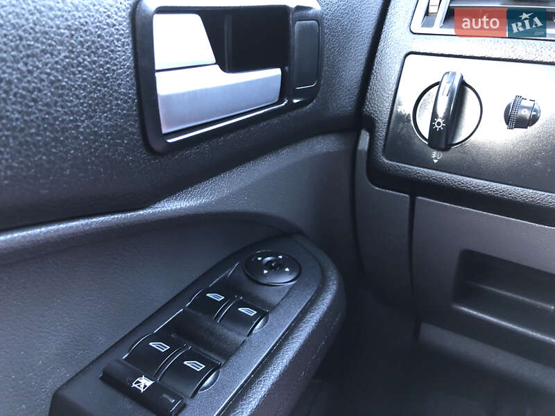 Минивэн Ford Focus C-Max 2006 в Городенке