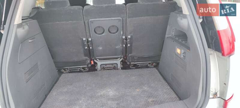 Минивэн Ford Focus C-Max 2005 в Брусилове