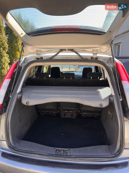 Мінівен Ford Focus C-Max 2004 в Млиніві