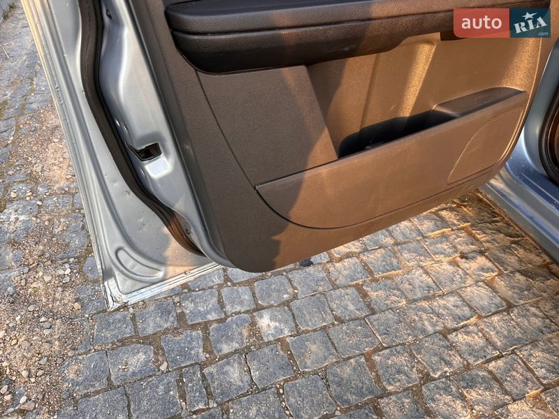 Минивэн Ford Focus C-Max 2005 в Болехове