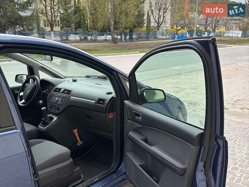 Минивэн Ford Focus C-Max 2005 в Шумске