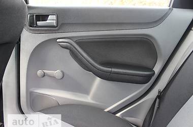 Седан Ford Focus 2010 в 