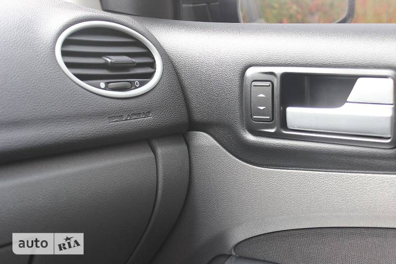 Седан Ford Focus 2010 в Днепре