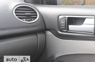 Седан Ford Focus 2010 в 