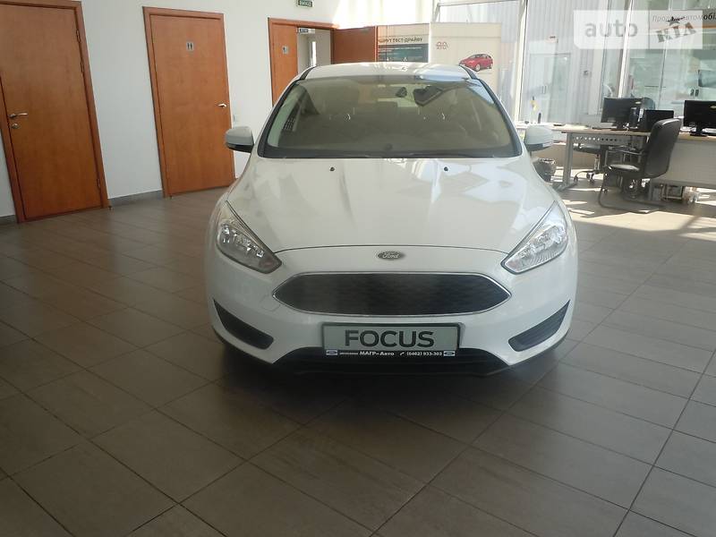 Хэтчбек Ford Focus 2015 в Чернигове фото Хэтчбек Ford Focus 2015 в Чернигове