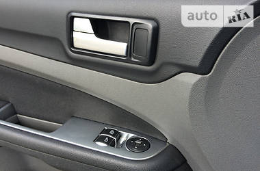 Хэтчбек Ford Focus 2011 в 