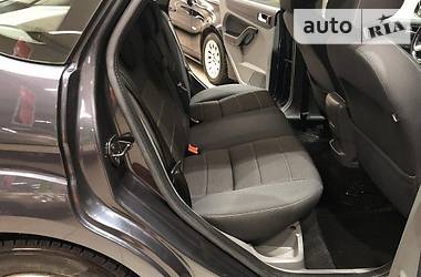 Хэтчбек Ford Focus 2010 в 