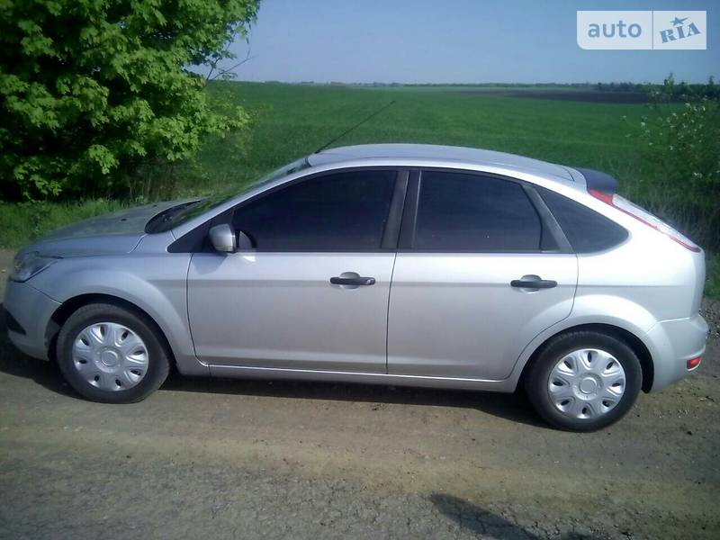 Ford Focus 2011 года