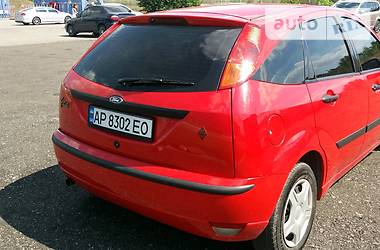 Хэтчбек Ford Focus 2002 в 