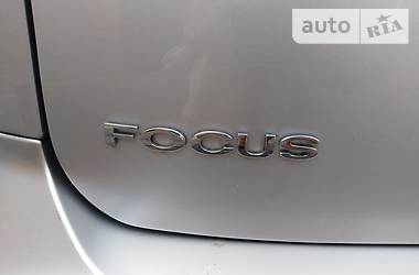 Хетчбек Ford Focus 2010 в 