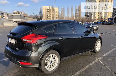 Хэтчбек Ford Focus 2015 в 