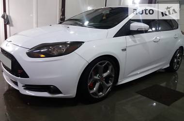 Хетчбек Ford Focus 2013 в 