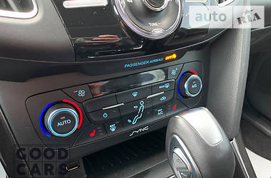 Седан Ford Focus 2017 в 