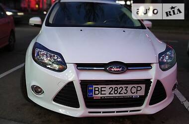 Седан Ford Focus 2011 в 