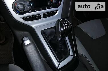 Хетчбек Ford Focus 2013 в 