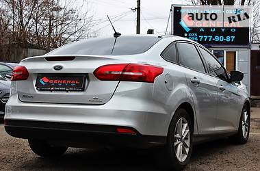 Седан Ford Focus 2015 в 