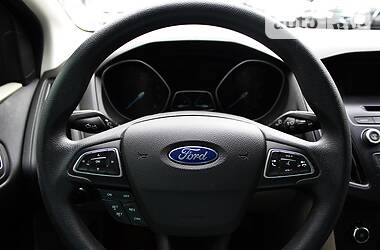 Седан Ford Focus 2015 в 