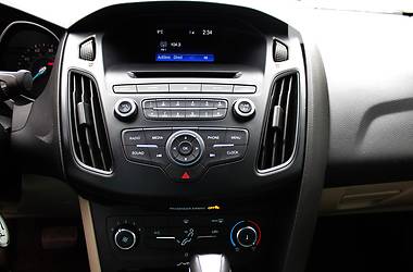 Седан Ford Focus 2015 в 