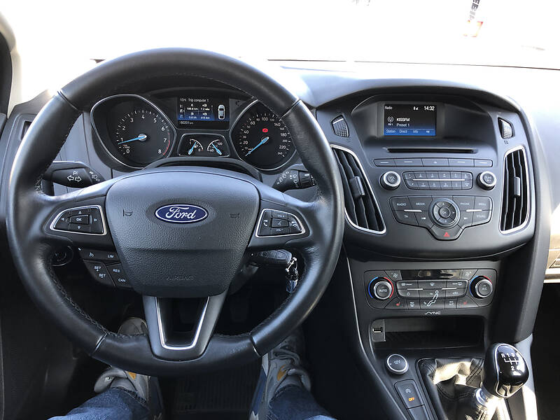 Хетчбек Ford Focus 2015 в 