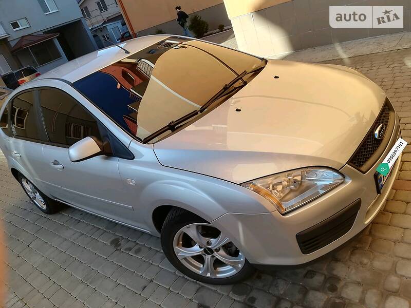 Хэтчбек Ford Focus 2007 в Мукачево