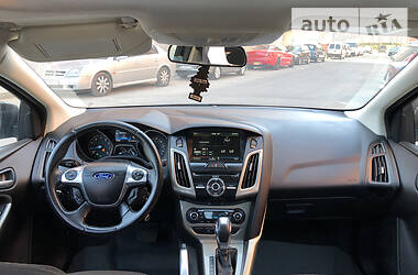 Седан Ford Focus 2011 в 