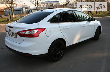 Седан Ford Focus 2011 в 