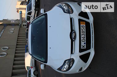 Седан Ford Focus 2011 в 