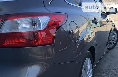 Седан Ford Focus 2012 в 