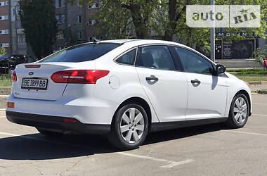 Седан Ford Focus 2015 в 
