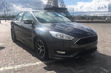 Седан Ford Focus 2015 в 