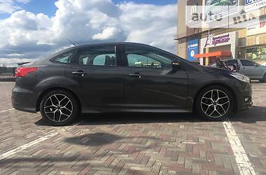 Седан Ford Focus 2015 в 