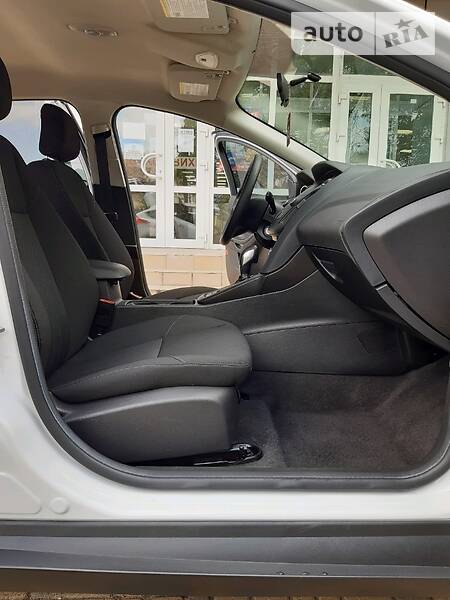 Лифтбек Ford Focus 2018 в Одессе фото 35 Лифтбек Ford Focus 2018 в Одессе