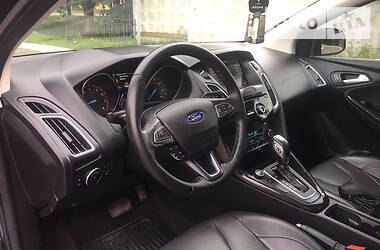 Седан Ford Focus 2015 в 