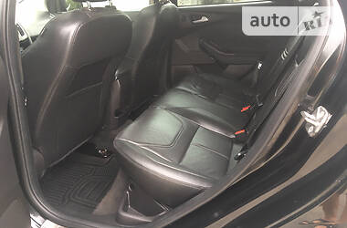 Седан Ford Focus 2015 в 