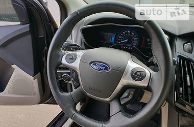 Хэтчбек Ford Focus 2014 в Киеве