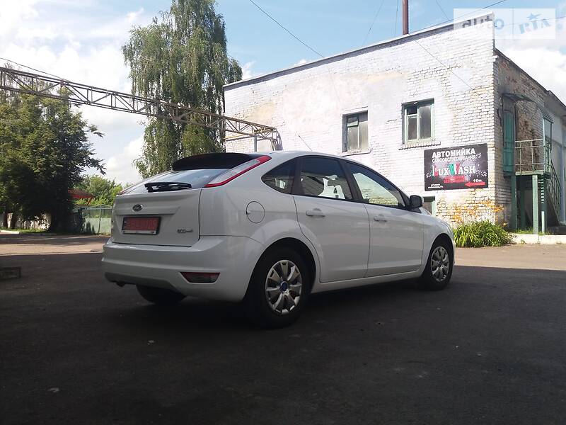 Хетчбек Ford Focus 2010 в Радивиліві