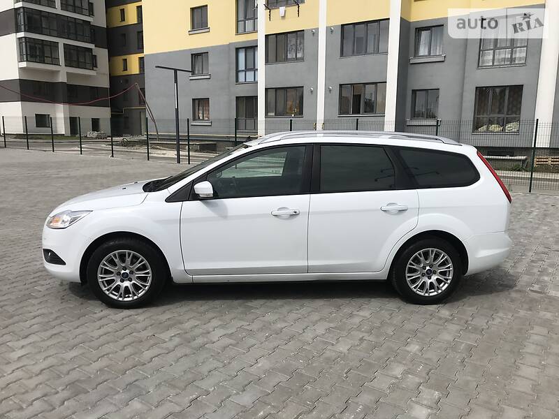 Універсал Ford Focus 2010 в Івано-Франківську