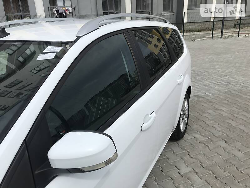 Універсал Ford Focus 2010 в Івано-Франківську