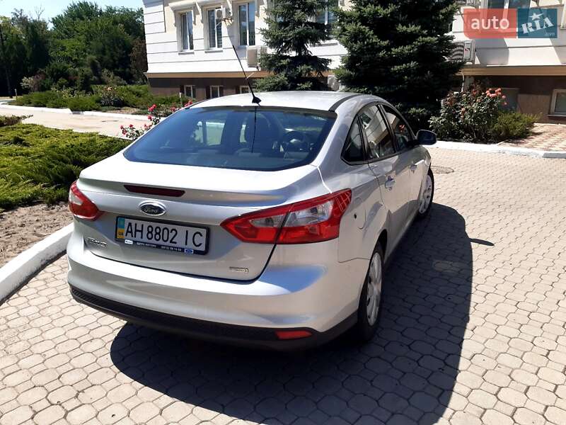 Седан Ford Focus 2013 в Киеве фото 4 Седан Ford Focus 2013 в Киеве