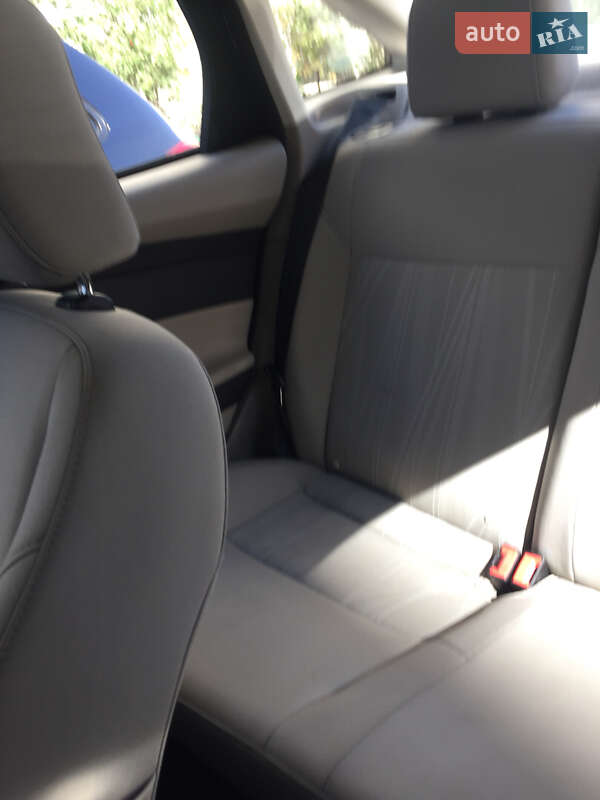 Седан Ford Focus 2014 в Киеве фото 7 Седан Ford Focus 2014 в Киеве