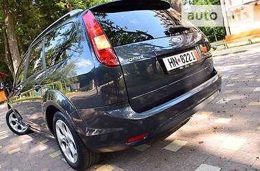 Універсал Ford Focus 2011 в 