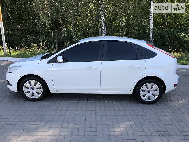Хетчбек Ford Focus 2010 в Києві фото 3 Хетчбек Ford Focus 2010 в Києві