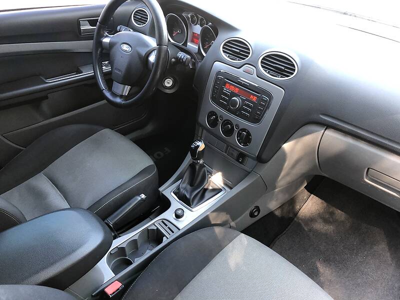 Хетчбек Ford Focus 2010 в Києві фото 16 Хетчбек Ford Focus 2010 в Києві