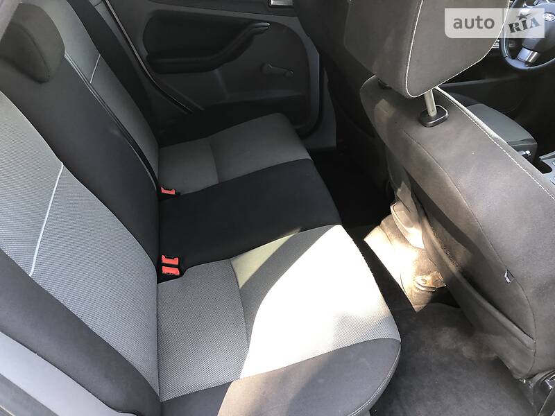 Хетчбек Ford Focus 2010 в Києві фото 17 Хетчбек Ford Focus 2010 в Києві
